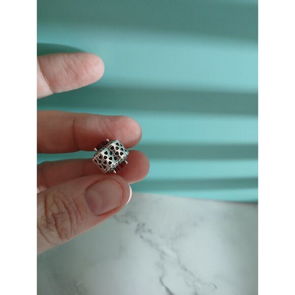 Sparkling Levelled Heart Charm – Red Man-Made Crystals in Pave Setting – S925 - Picture 5 of 14